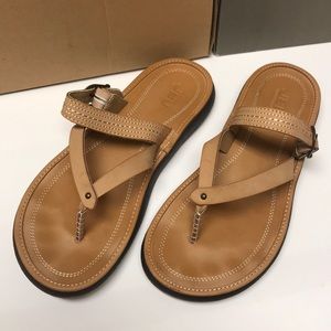 JBU like new stylish slides